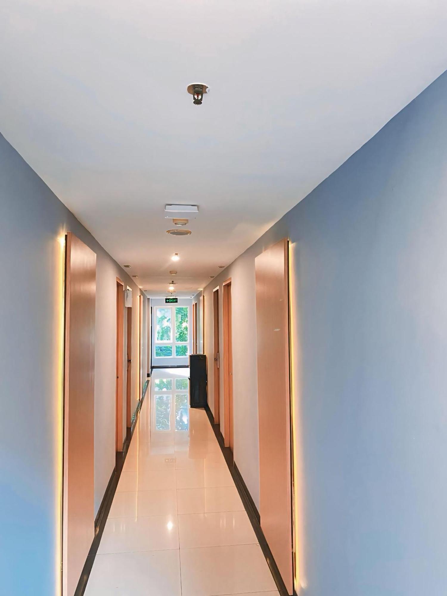 Studio One Thamrin Hotel Jakarta Kültér fotó